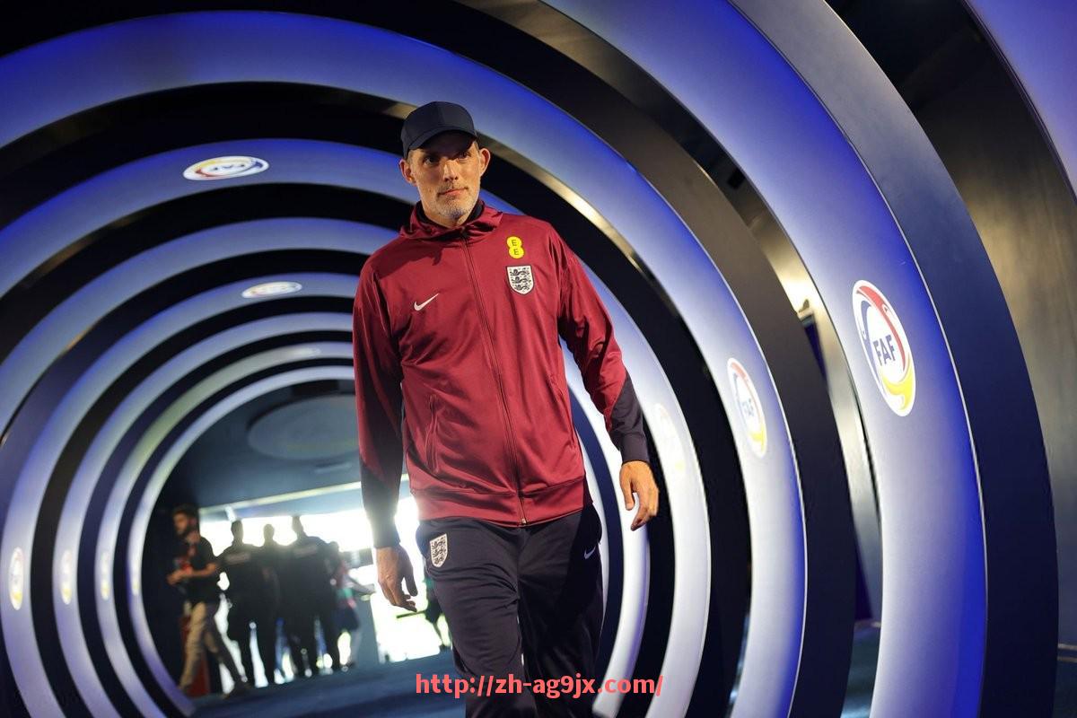 ag9游会-世俱杯球员专用护腿板材质解析：碳纤维、PVC与复合材料性能比较